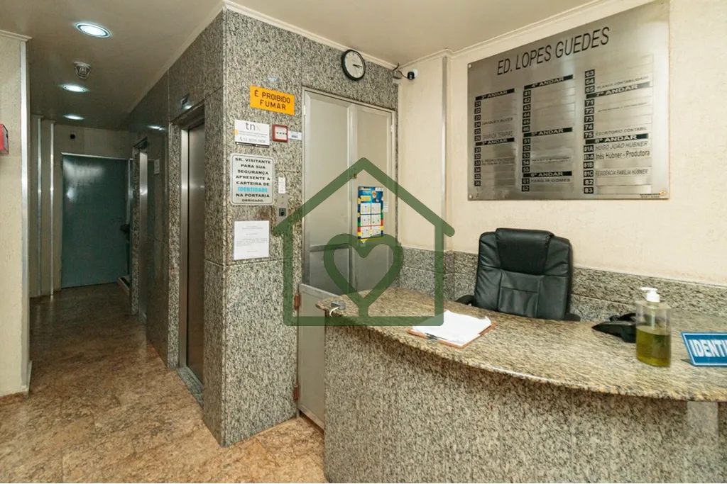 Imagem Apartamento 3 dormitórios no centro de Porto Alegre. Região do centro histórico Próximo do Hospi...