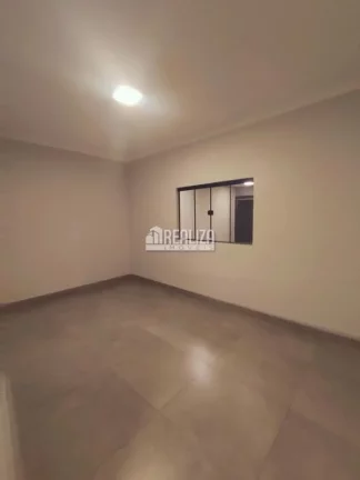Imagem Casa de alto padrão com 3 suítes em Uberaba - Presidente Tancredo Neves