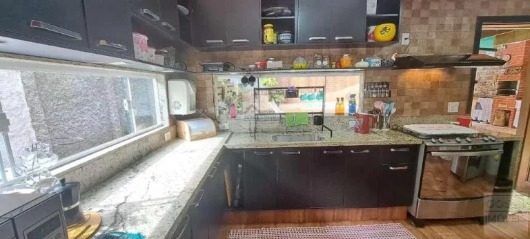 Imagem Casa para Venda em Teresópolis, Araras, 5 dormitórios, 4 suítes, 2 banheiros, 5 vagas