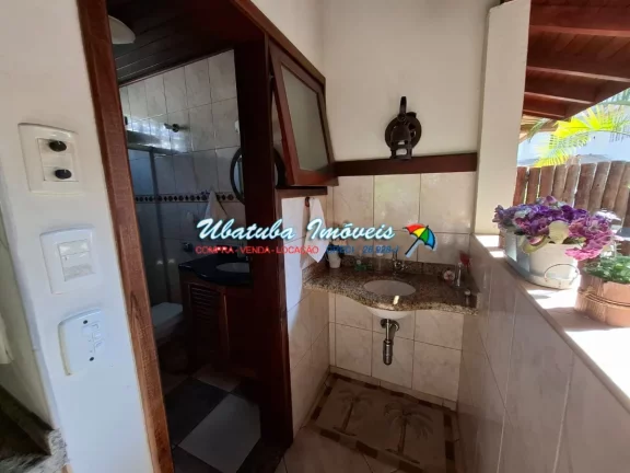 Imagem Linda casa em condomínio fechado com 04 dormitórios