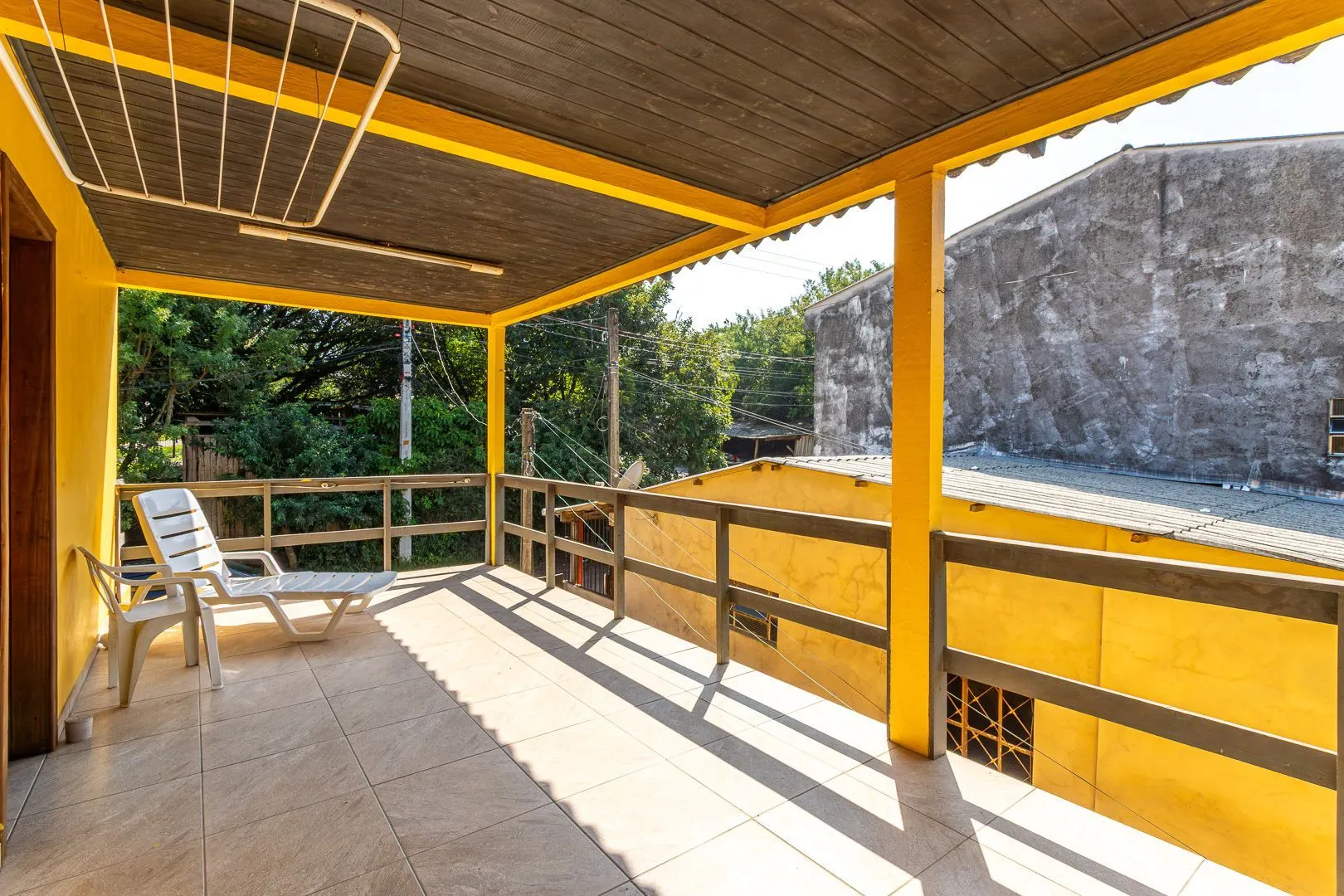 Imagem Casa sobrado em Viamão com loja e apartamento