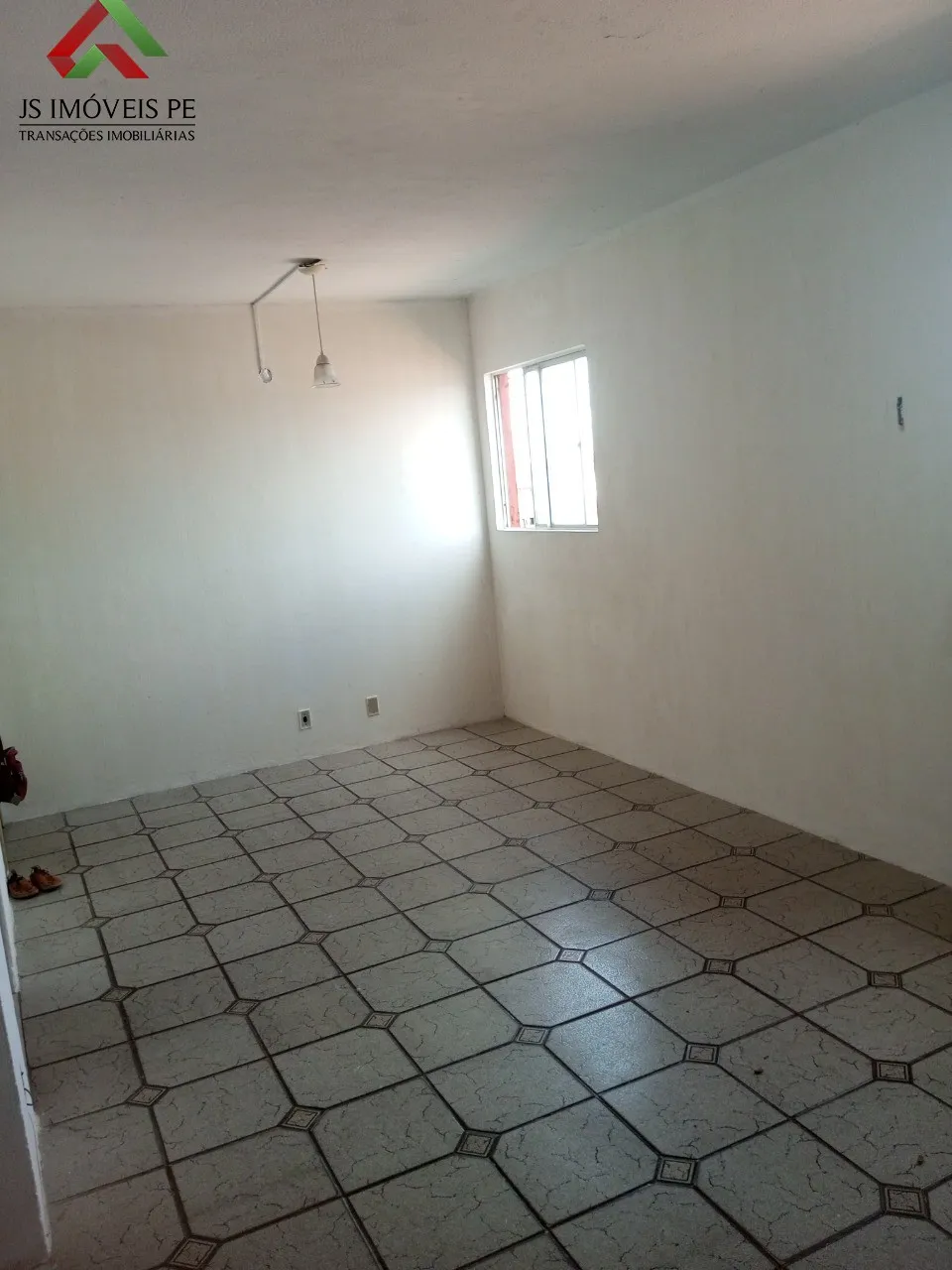 Imagem Apartamento à venda em Jaboatão dos Guararapes-PE, bairro Candeias, 2 quartos, 2 salas, 2 banheiros, 1 suíte, 70m² de área. Aproveite!