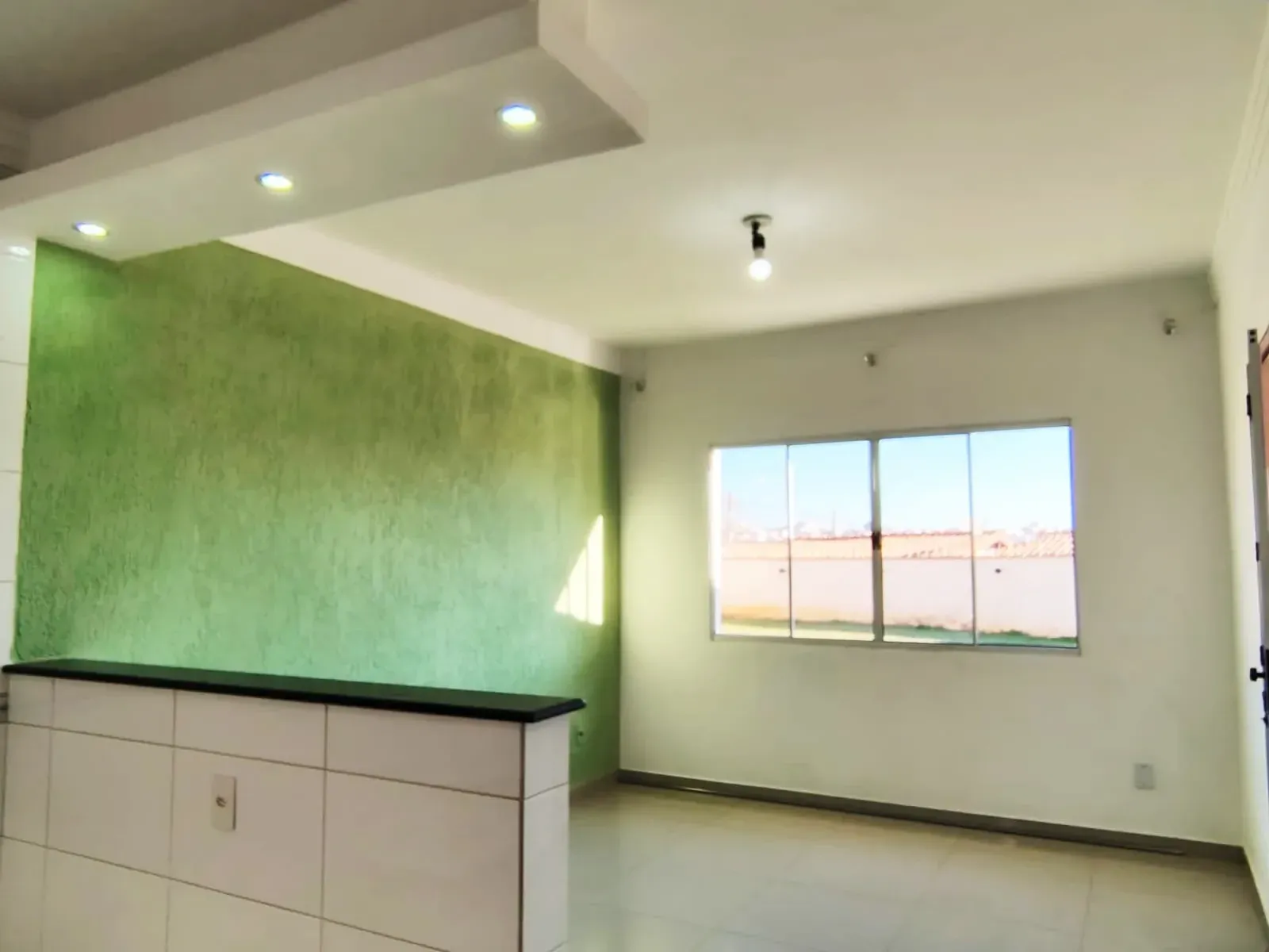 Imagem Casa de Condomínio com 2 Quartos à Venda, 97 metros em Lopes de Oliveira - Sorocaba