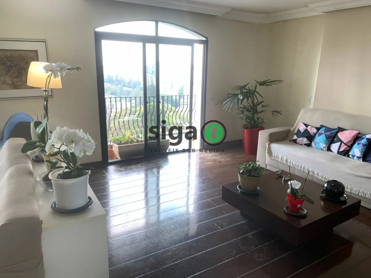 Foto do imóvel Apartamento Alto Padrão com 305m² Andar Inteiro 4 Dorms 5 Vagas - Região Nobre