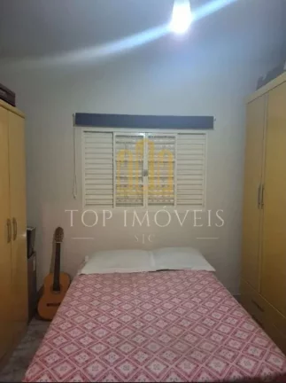 Imagem Oportunidade no Alto de Santana - SJC! Casa à venda com 3 dormitórios (1 suíte) + churrasqueira! Se você busca conforto, praticidade e uma localização privilegiada, essa é a casa ideal para você!