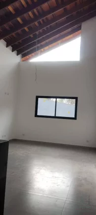 Imagem Casas Térreas com Piscina à Venda por 750 mil C/108 m²
