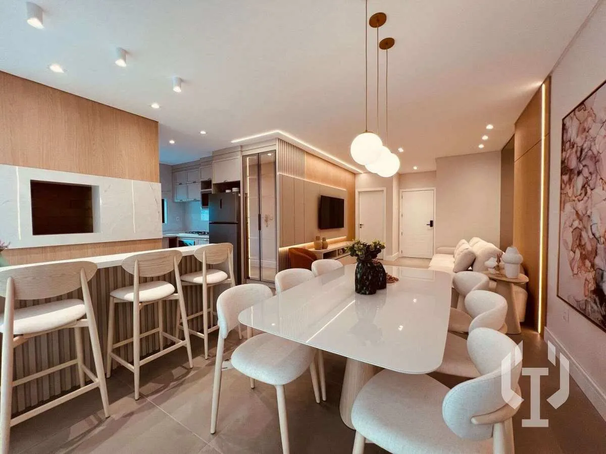 Imagem Showroom mobiliado e decorado com 3 suítes na Meia Praia