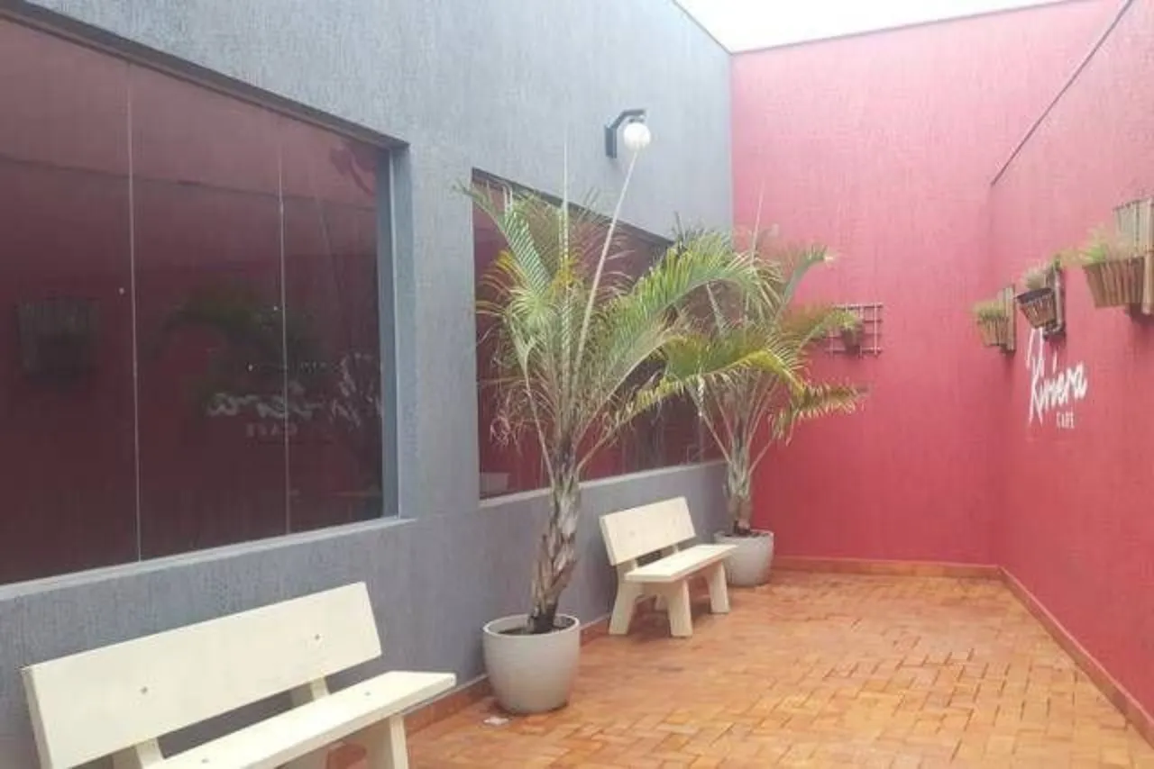 Imagem Salão Comercial à Venda em Sorocaba-SP no Bairro Parque Santa Isabel: 2 Salas, 2 Banheiros, 811m² de Área