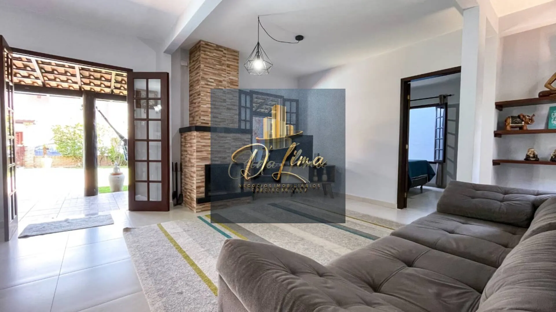 Imagem Casa alto padrão a venda no Pico da Cruz no Rio Tavares SC.