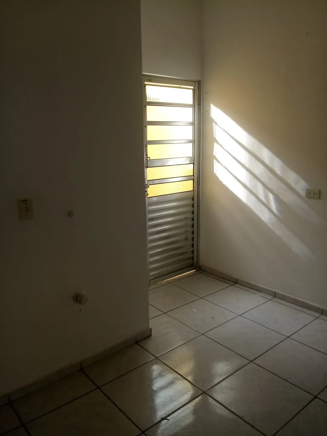 Imagem Comercial para Locação 70M², Campo Alegre, Pindamonhangaba - SP
