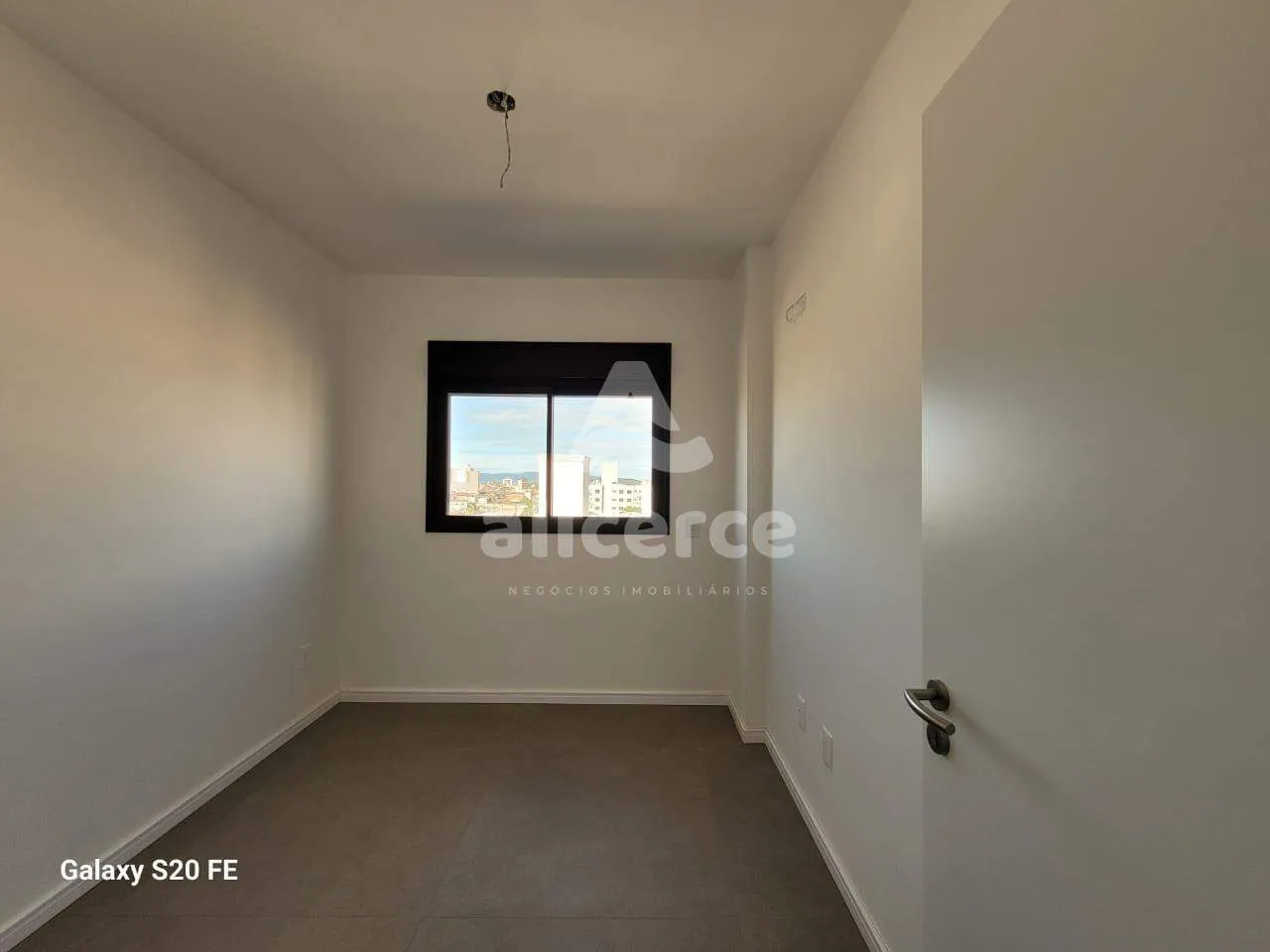 Imagem Apartamento à venda com 03 dormitórios e 01 suíte,no Jardim Eldorado - Palhoça.