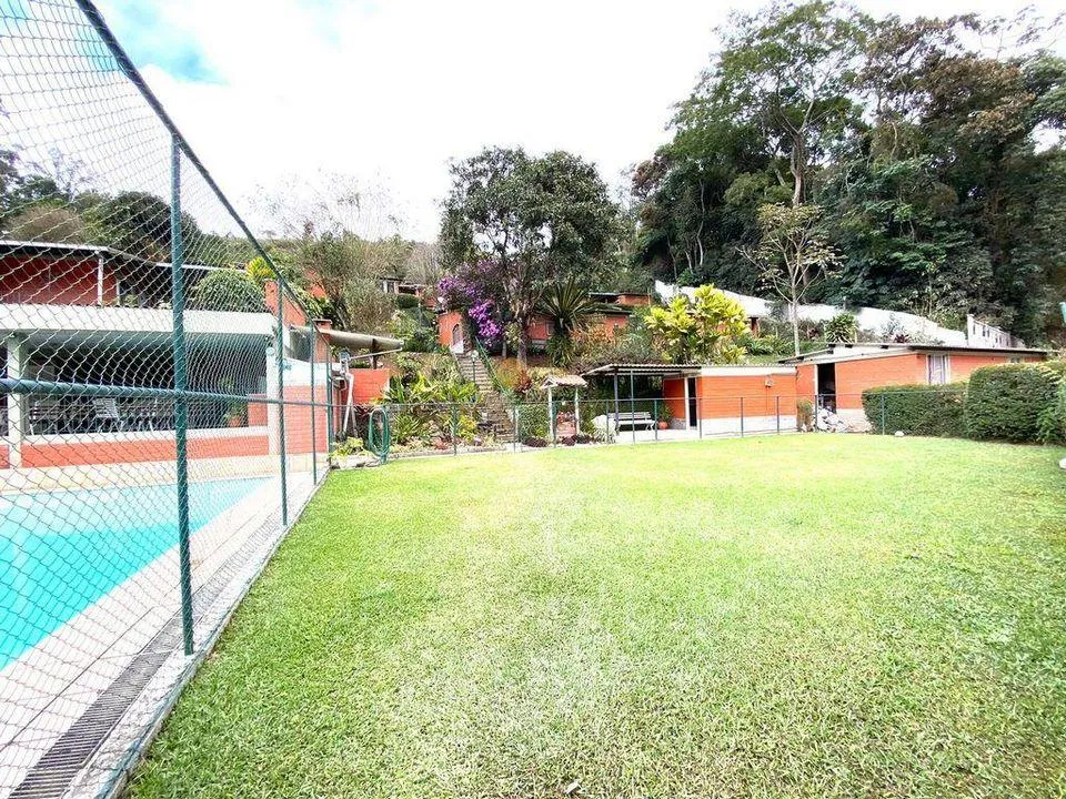 Imagem Casa em Condomínio para Venda em Teresópolis / RJ no bairro Posse
