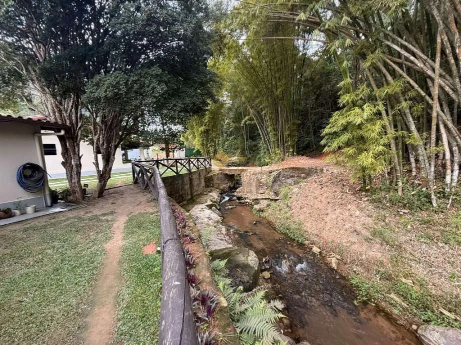 Imagem Sítio para Venda em Sapucaia / RJ no bairro Pião