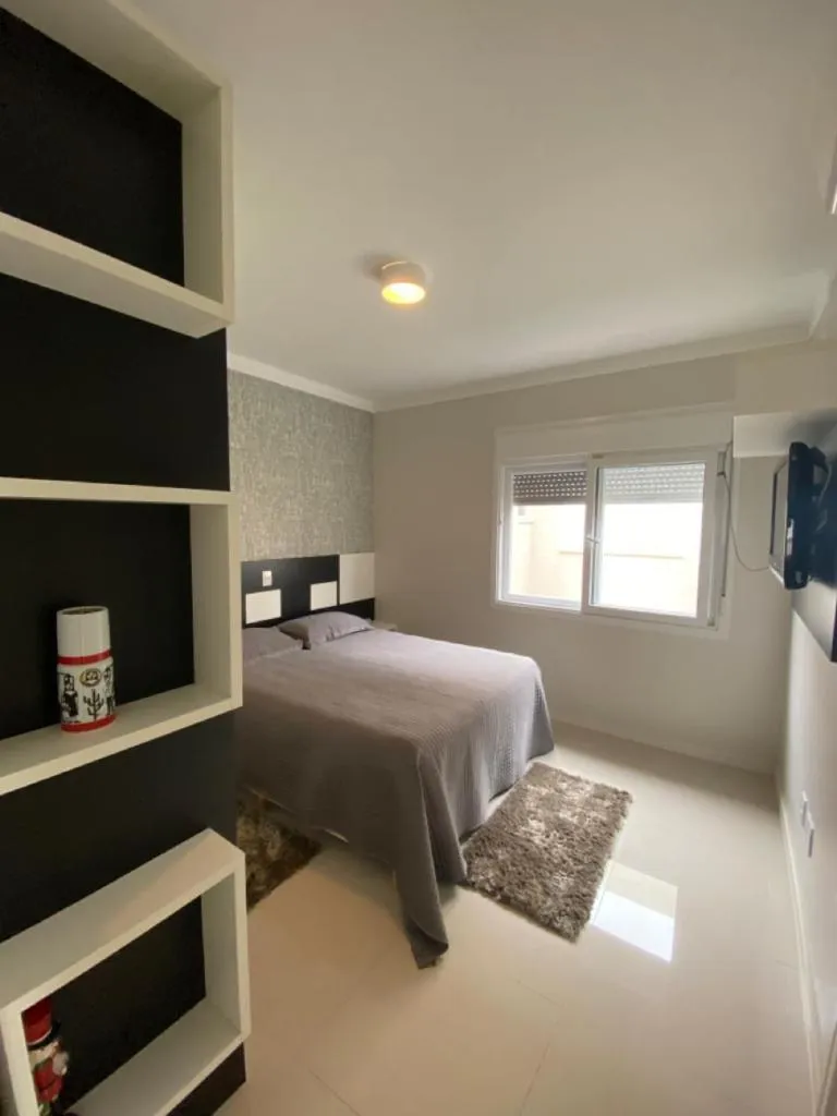 Imagem Casa em Condominio 5 Dormitórios - Bairro Atlantida