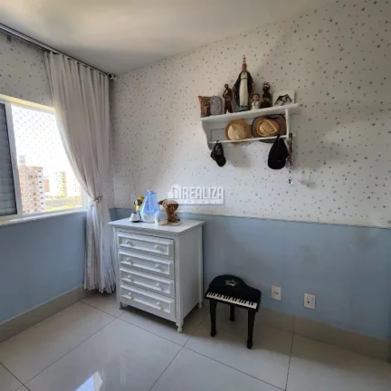 Imagem Encantador apartamento de 3 dormitórios no bairro Santa Maria, Uberaba