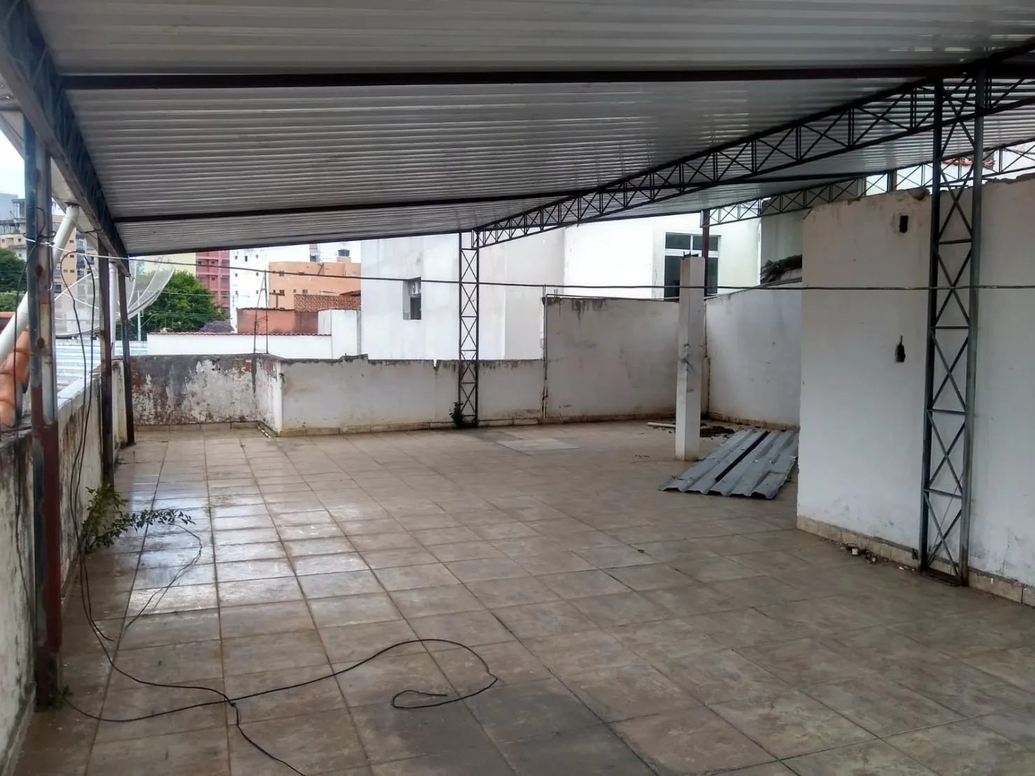 Imagem Comercial à venda 15 Quartos, 8 Suites, 4 Vagas, 350M², Ponte Alta, Aparecida - SP