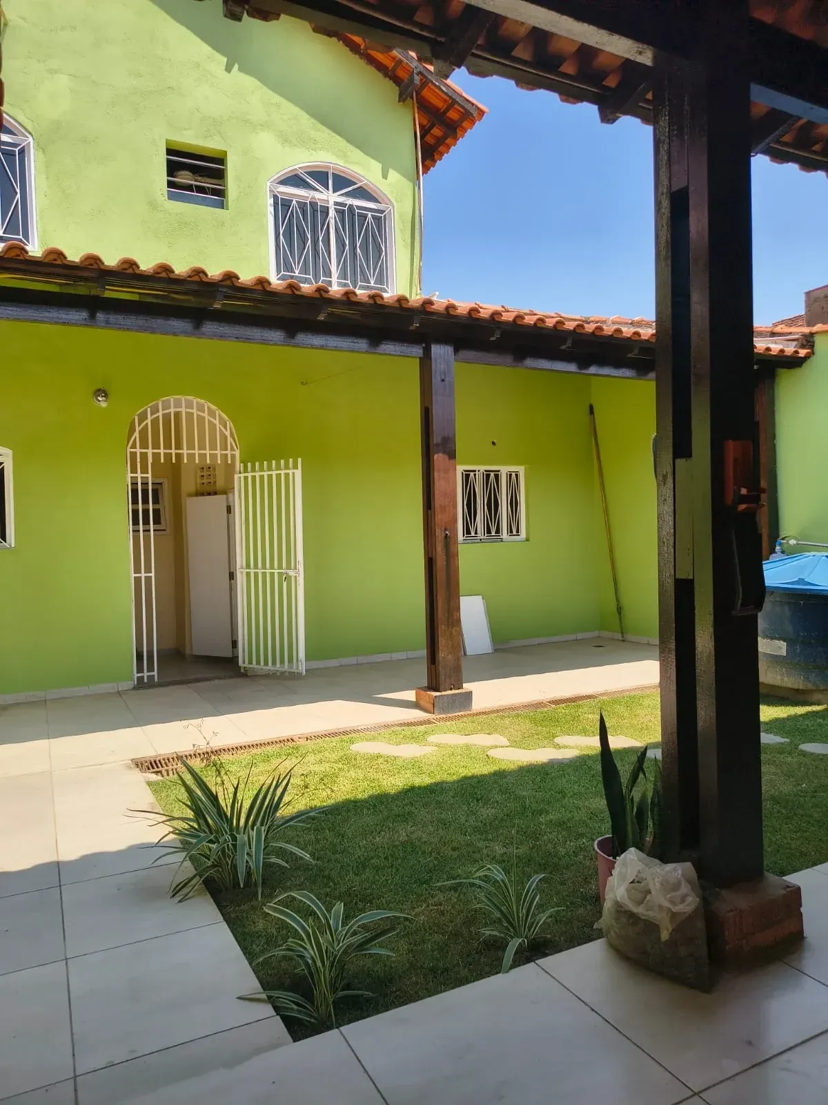 Imagem Sobrado com 3 Quartos à Venda ou Locação, 300 m² em Flodoaldo Pontes Pinto - Porto Velho