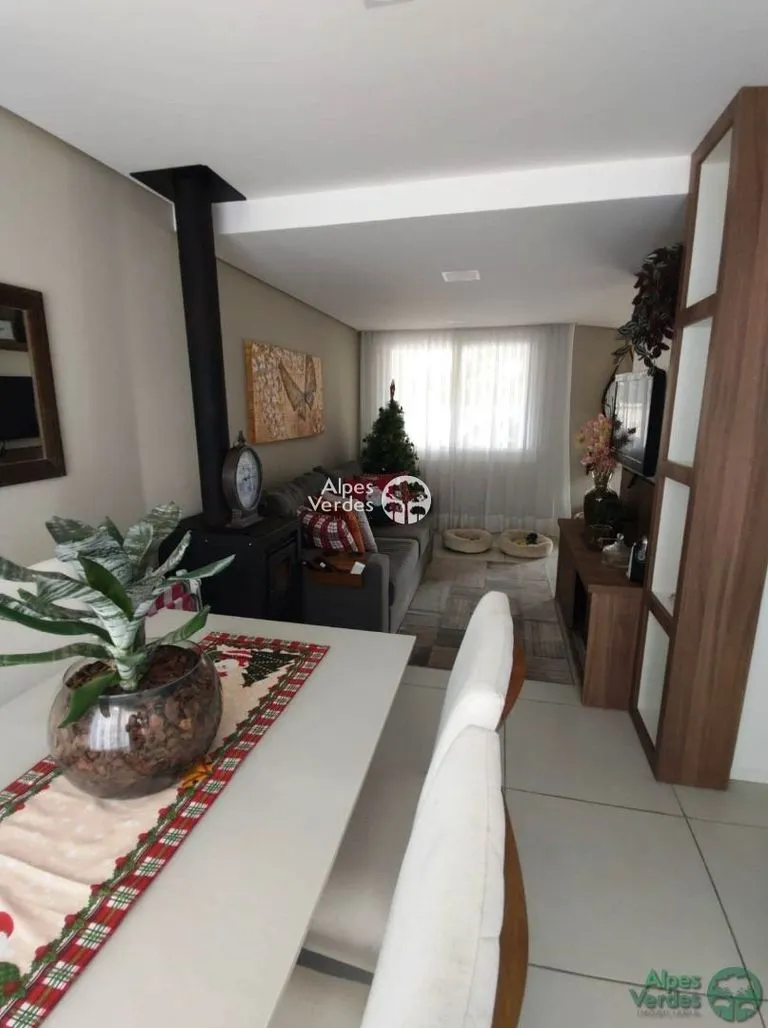 Imagem Vende-se Casa Geminada á 5 minutos da Catedral de Pedra