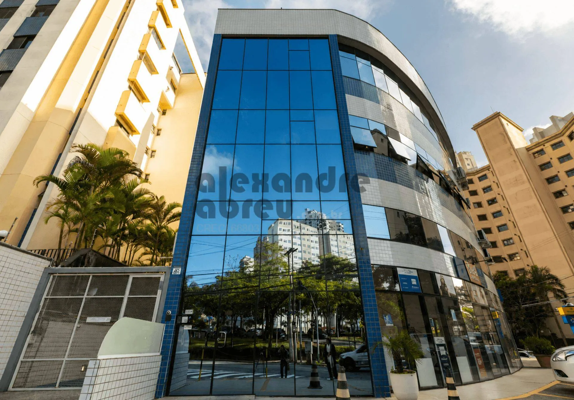 Imagem Aluga-se escritório comercial de 30 m² com 2 salas em Edifício no Morumbi