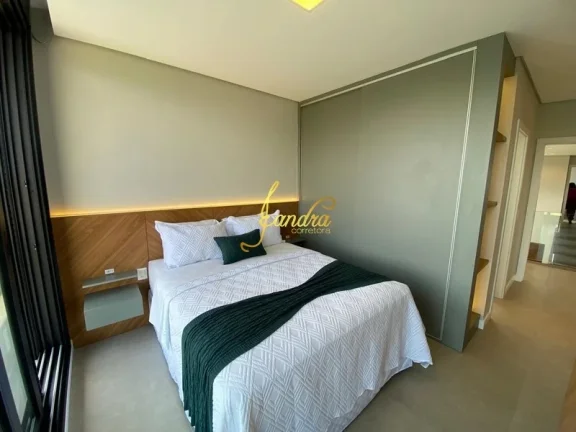 Imagem Sobrado com piscina, 06 suítes, mobiliado e decorado