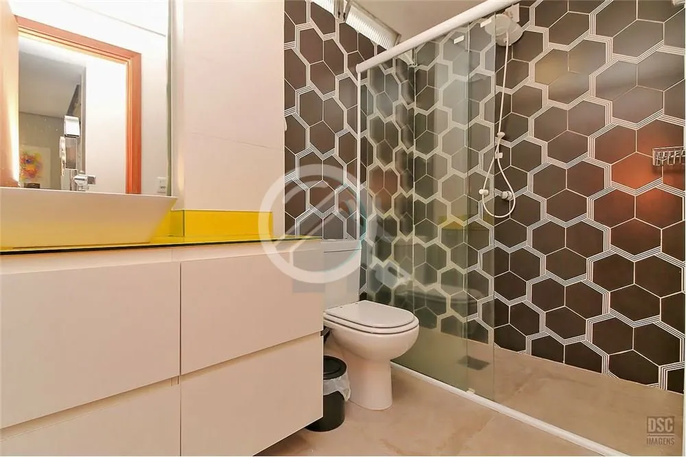Imagem Já pensou morar em um amplo apartamento com uma linda vista ? Imóvel de 121m² de área, andar alt...