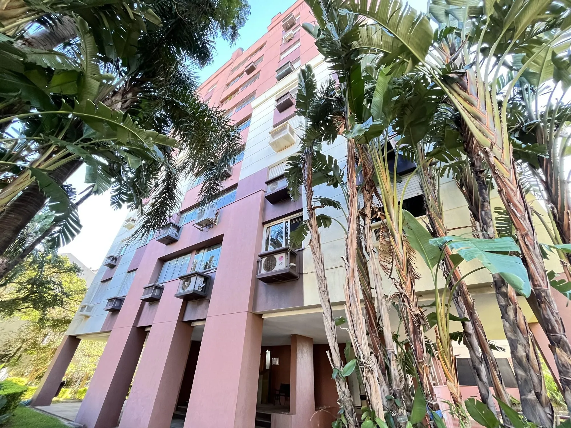 Imagem Apartamento de 3 quartos e 1 vaga de garagem no bairro Chácara da Pedras em POA