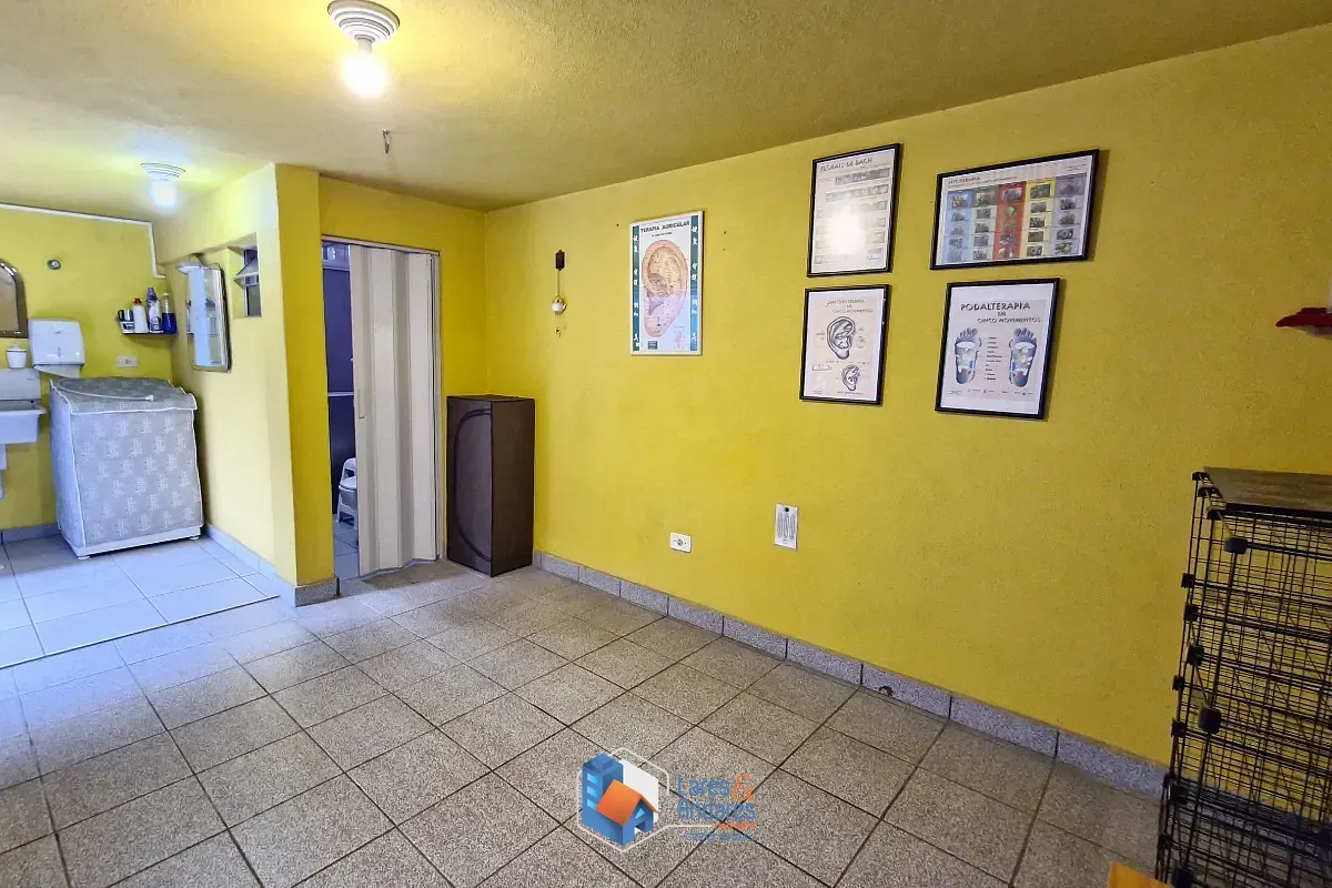 Imagem Sobrado para venda em Vila Mazzei com 3 quartos, sendo 1 suíte, 250m²