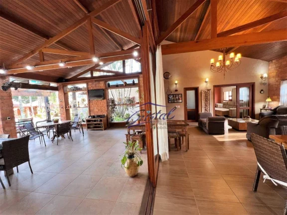 Imagem Casa Térrea impecável - 5 dormitórios - 3 suítes - Piscina!