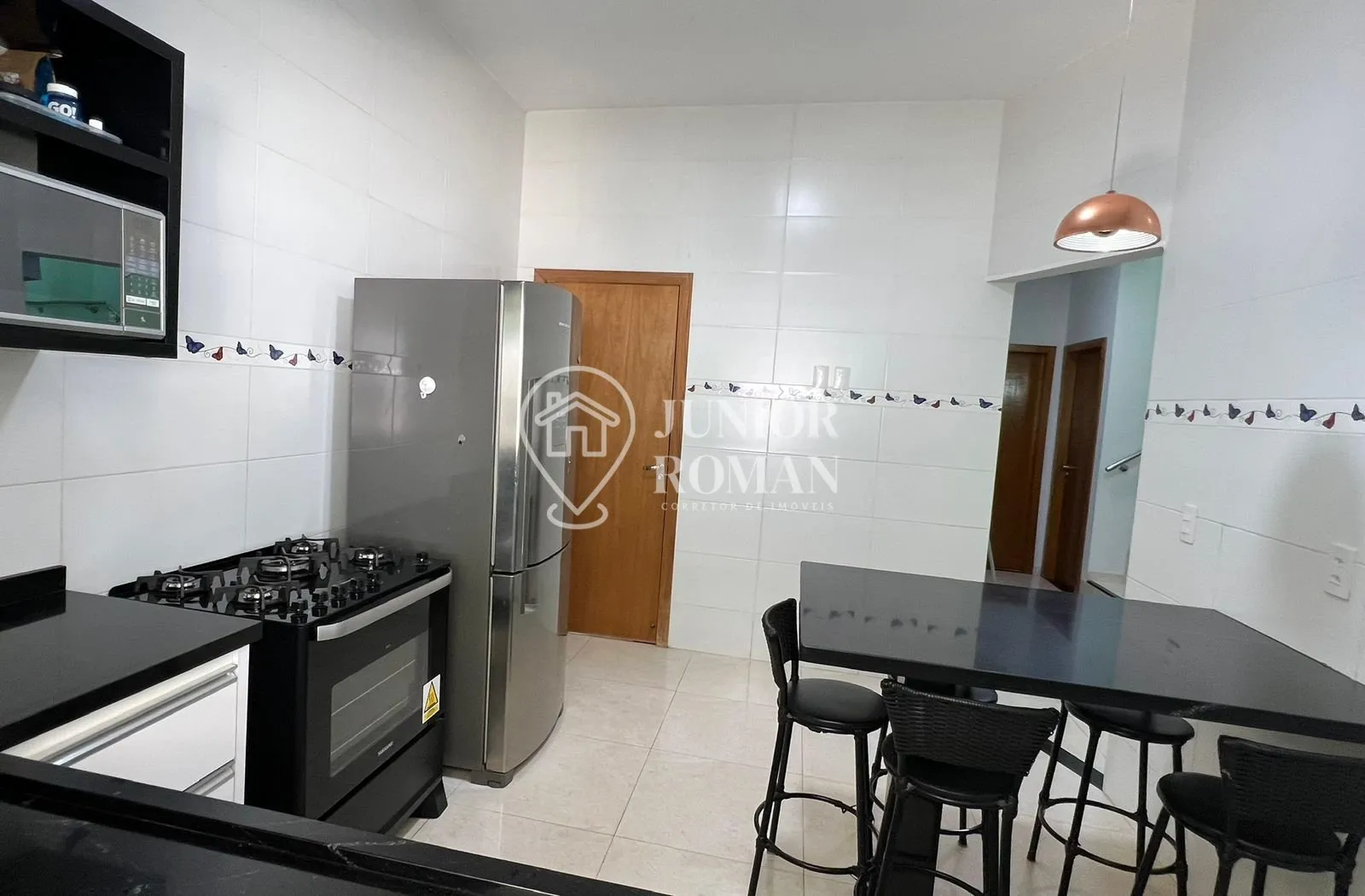 Imagem AMPLO SOBRADO 4 DORM SUITE VARANDA E QUINTAL NO BAIRRO VERDE VIDA - LUIS EDUARDO MAGALHÃES/BA