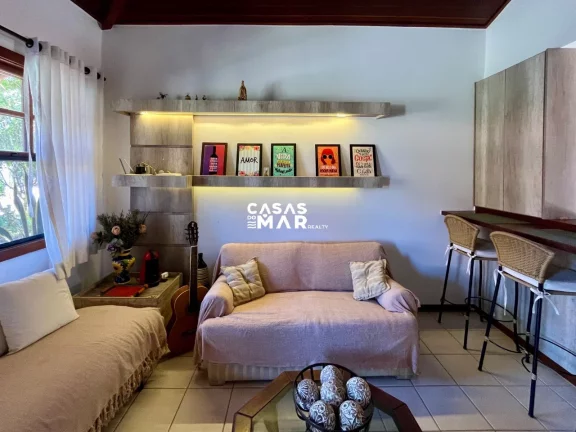 Imagem Excelente Casa em Condomínio, a poucos pasos da praia, Búzios-RJ: 4 Quartos, 3 Suítes, 2 Vagas de Garagem