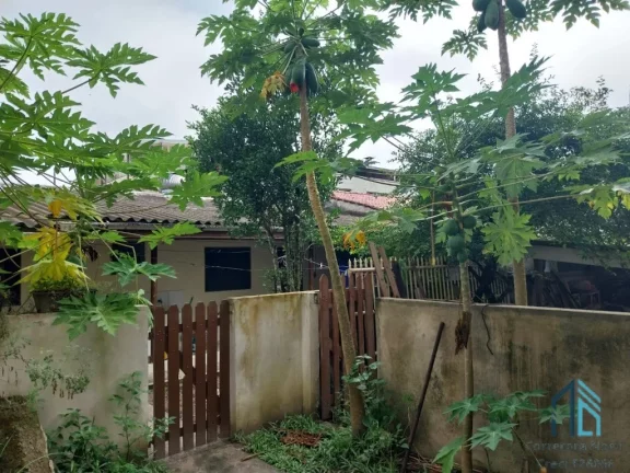 Imagem Sobrado a venda c0m 03 moradias, 09 quartos no Balneário Xangrila em Pontal do Parana PR