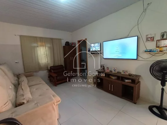 Imagem Casa á venda - Com 02 Quartos sendo 01 suite - Santos Prates 2 - Mantena - MG