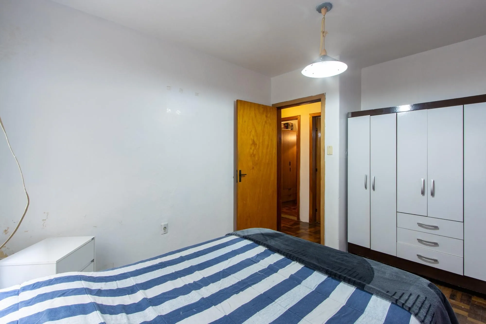 Imagem Apartamento térreo com pátio privativo no coração do Menino Deus, 2 dormitórios.