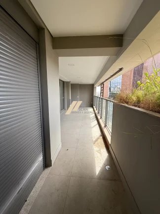 Imagem Apartamento à venda com 4 quartos no Cambuí, em Campinas, São Paulo.