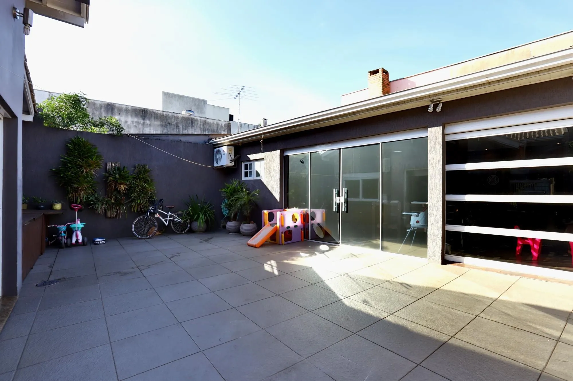 Imagem Casa mobiliada com suíte, patio e espaço gourmet completo