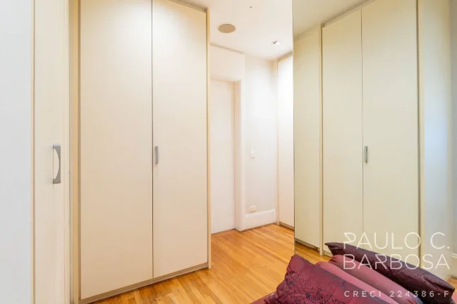 Imagem Higienópolis Venda - 3 Suítes - 3 Vagas - 210m² - Mobiliado
