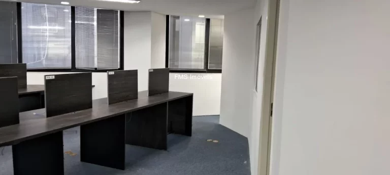 Imagem Conjunto Comercial para Locação no Brooklin: 1 Sala, 5 Vagas de Garagem e 254m² em São Paulo-SP!