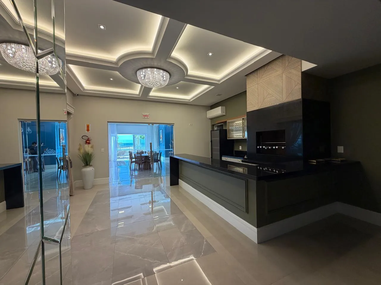 Imagem Apartamento com vista para o mar à venda com 192m2 por R$ 6.590.000,00