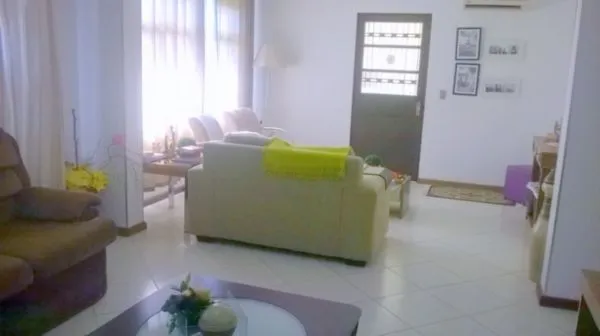 Imagem Sobrado para Venda - 240m², 3 dormitórios, sendo 1 suites, 1 vaga - Partenon