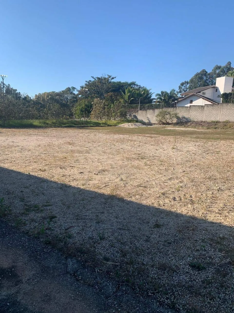 Foto do imóvel Terreno Comercial de 450 m² para Locação em Avenida de Alto Fluxo, Próximo aos Condomínios e Shopping Pátio Pinda