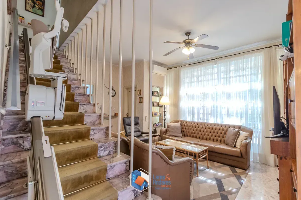 Imagem Casa para venda em Pacaembu com 3 quartos, 330m²