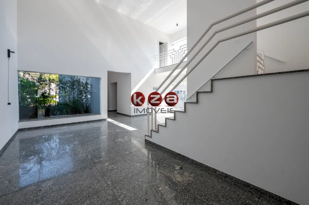 Imagem Imponente residência de luxo em condomínio Alphaville Residencial Zero: 4 quartos, 4 suítes, 3 salas, 7 banheiros, 8 vagas, 1.200m². Em Barueri-SP.