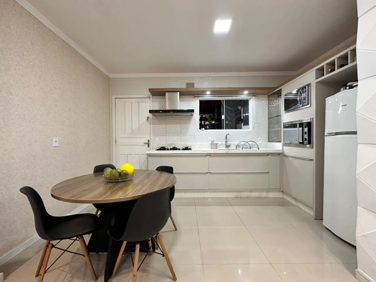 Imagem Casa à venda com 90m2 por R$ 850.000,00