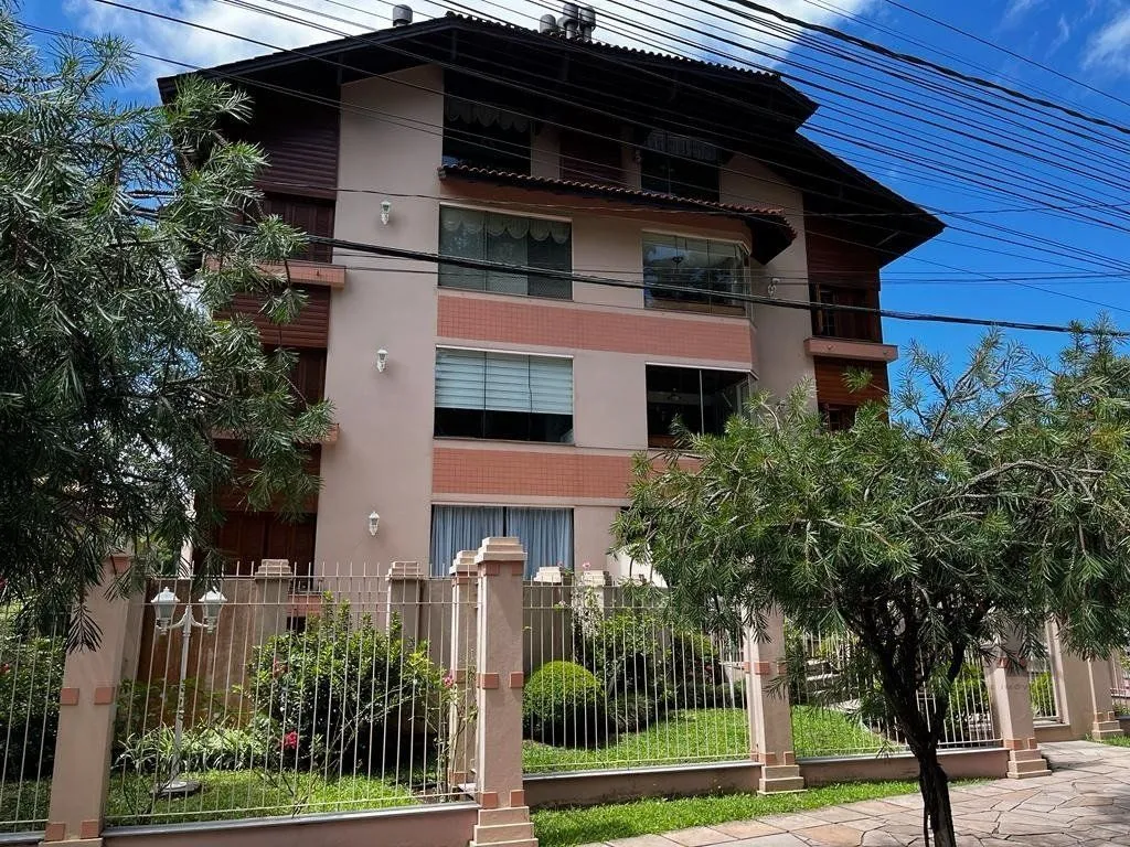 Imagem Cobertura duplex com 2 suítes e uma vaga para Comprar em Gramado.