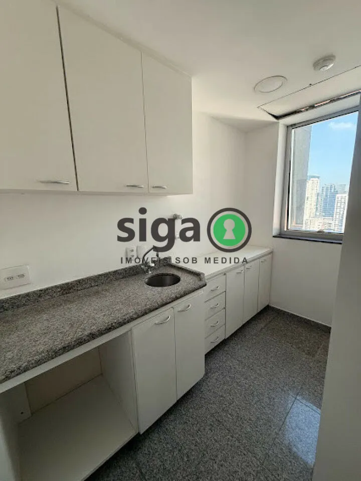 Imagem Sala Comercial de 212m² com 8 Vagas no Edifício Francisco Mellão.