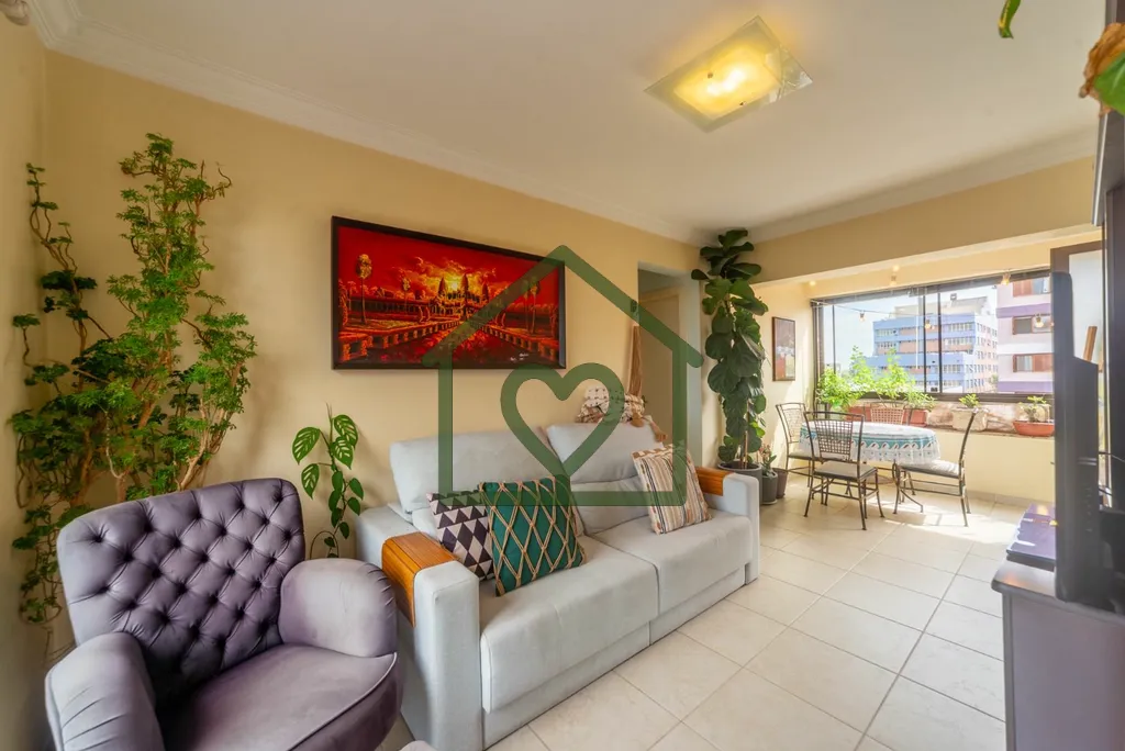 Imagem Excelente apartamento no bairro Menino Deus com 2 dormitórios, sendo 1 suíte. Possui living para 2...