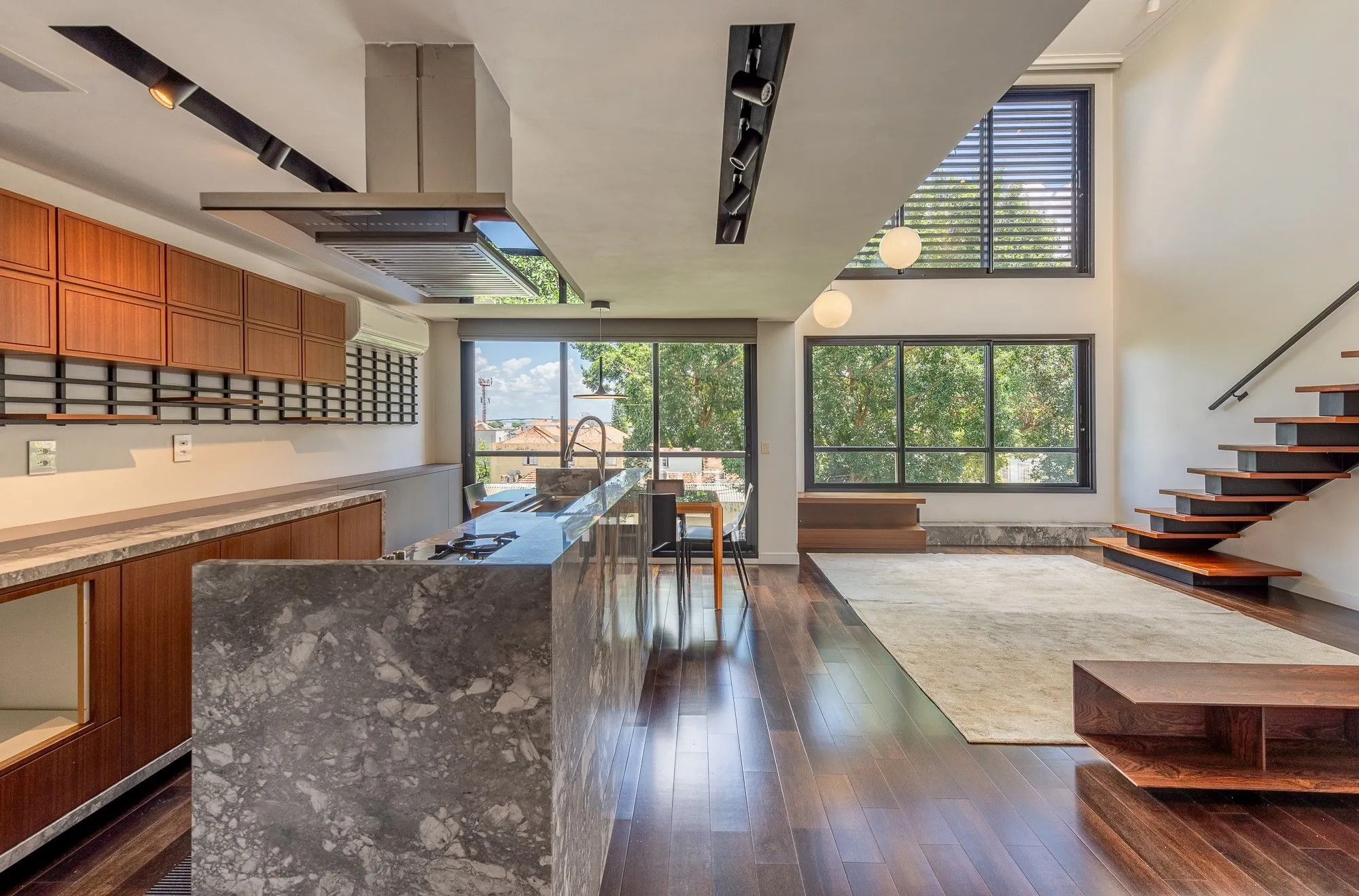 Imagem Cobertura com 115m² e 2 dormitórios, 2 suítes, 1 vaga