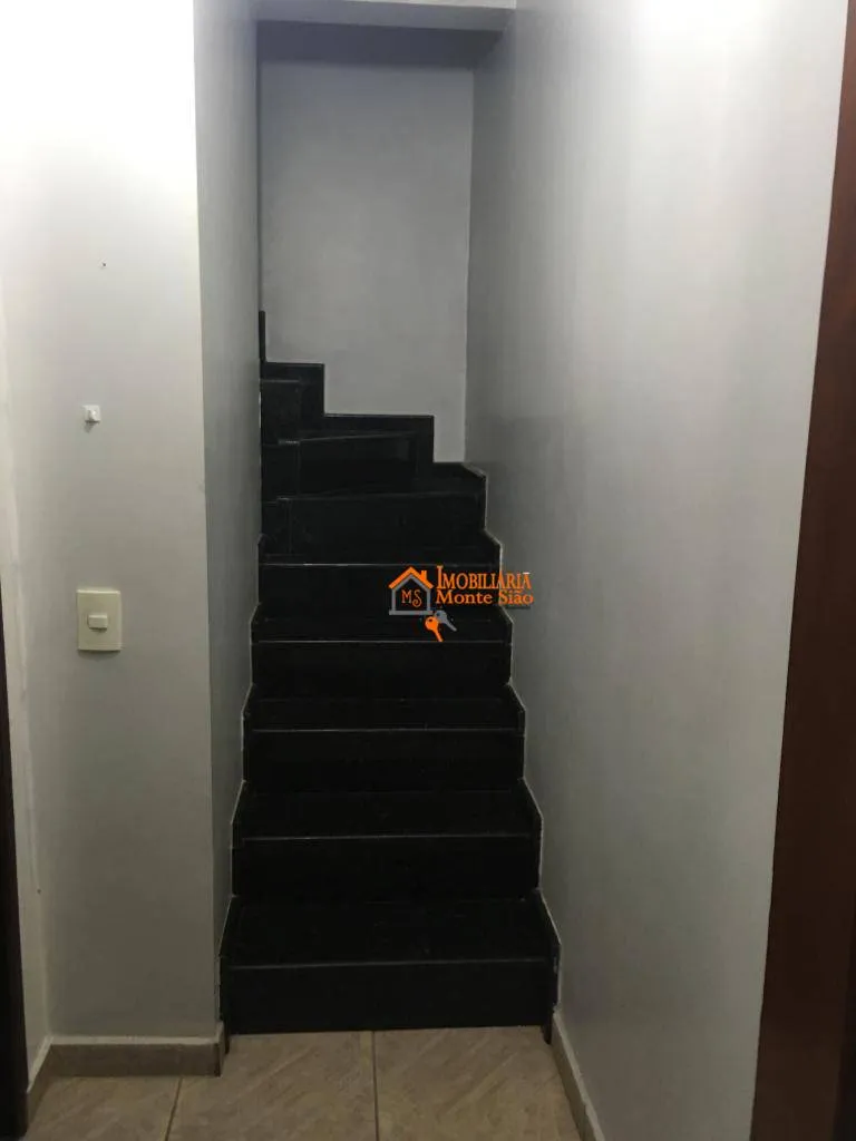 Imagem Sobrado com 5 dormitórios à venda, 126 m² por R$ 750.000,00 - Parque Flamengo - Guarulhos/SP