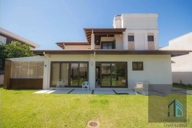 Imagem Casa a venda em condomínio, 04 suítes, 06 vagas, no Alphaville em Pinhais PR
