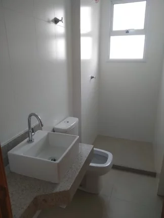 Imagem Belíssimo 2 quartos sendo uma suíte . Prédio com área de lazer.